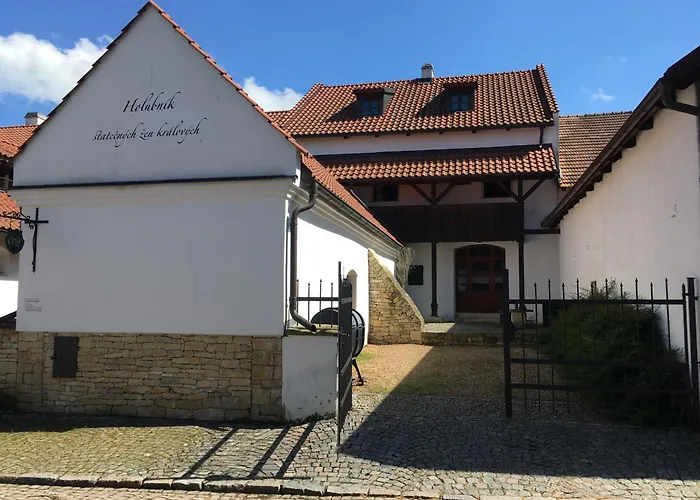 Holubnik Statecnych Zen Kralovych