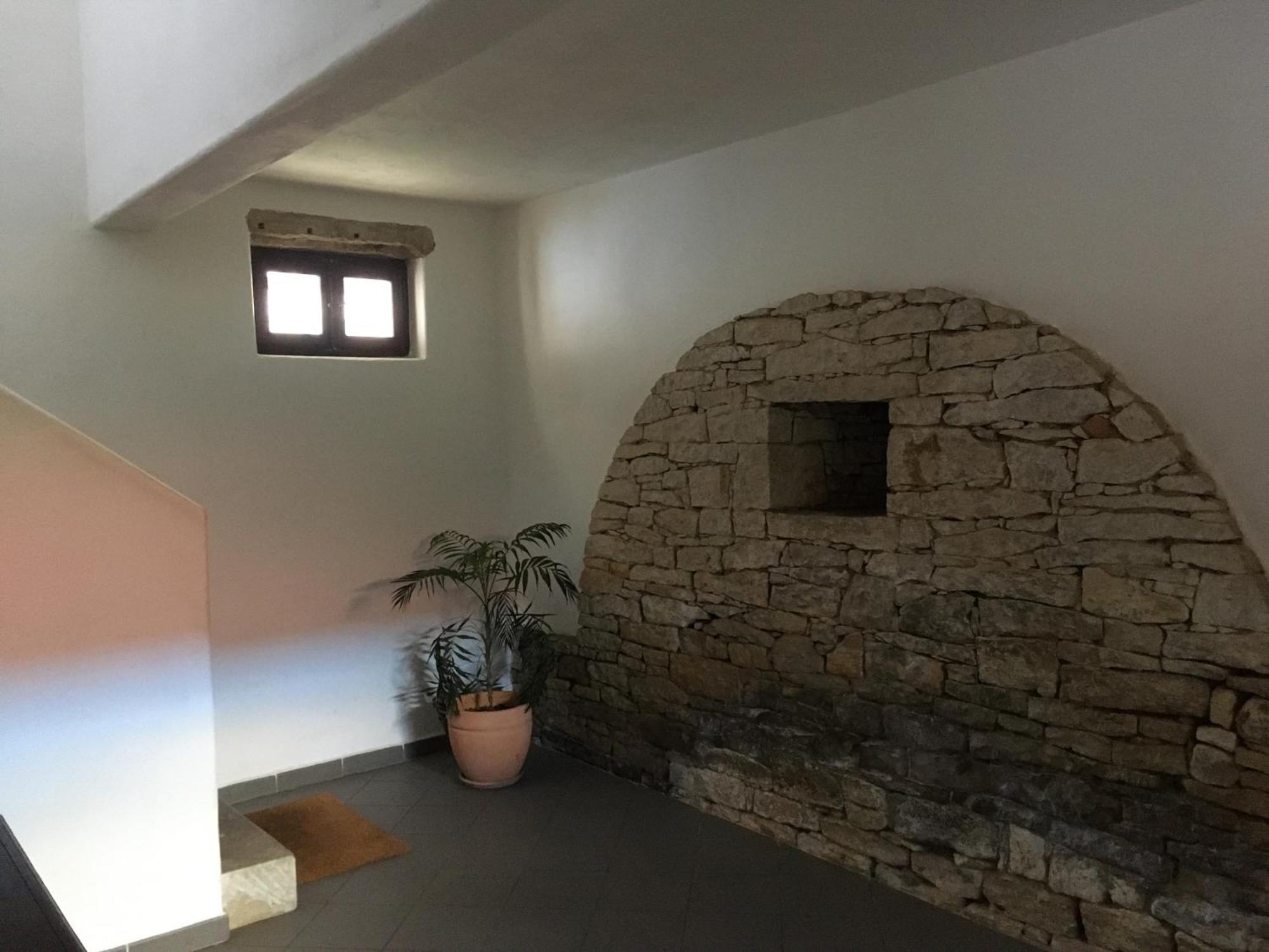 Holubnik Statecnych Zen Kralovych Apartment Luže