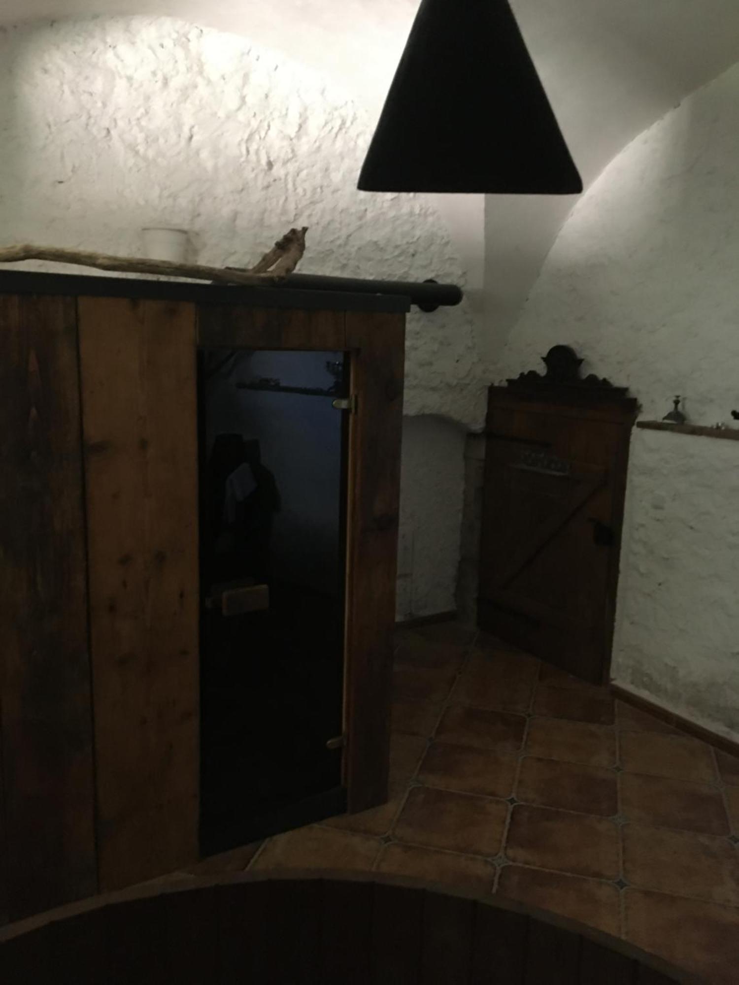 Holubnik Statecnych Zen Kralovych * Luže